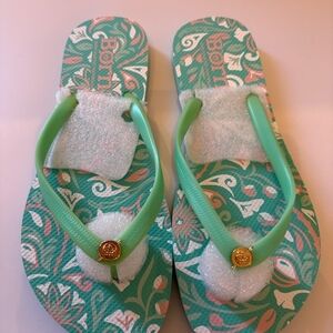 Born Floral Green and Pink Sandals Size 8